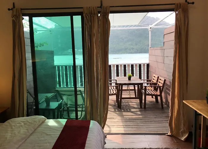 The Barat Perhentian