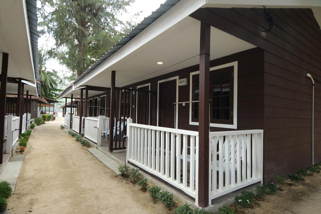 Chalet The Barat Perhentian Kampong Pasir Hantu